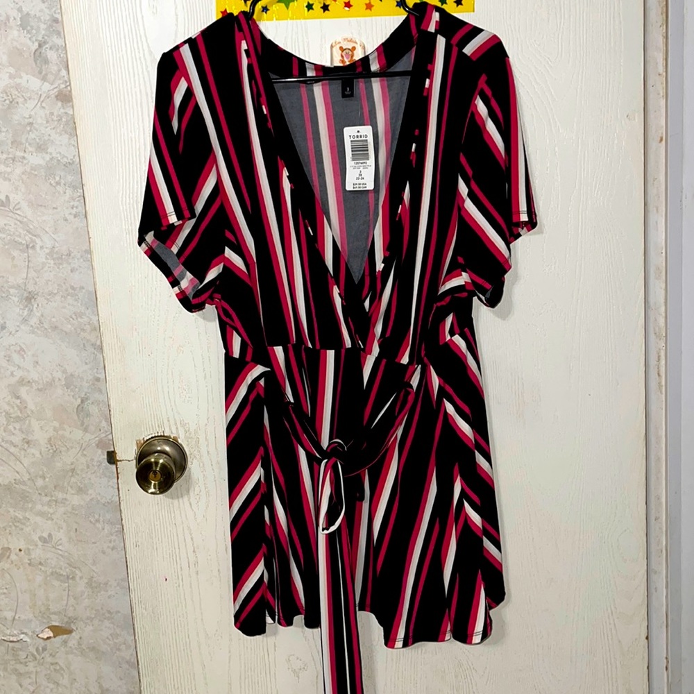 BLACK & FUCHSIA PINK STRIPE STUDIO KNIT WRAP TOP